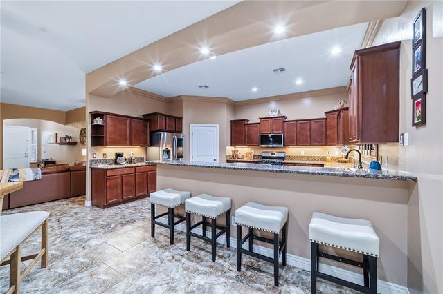 1102 Bella Luna Drive, Bullhead City, AZ 86429