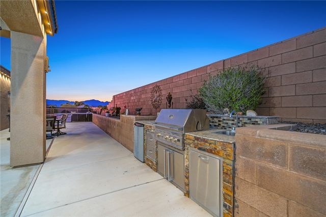 1102 Bella Luna Drive, Bullhead City, AZ 86429