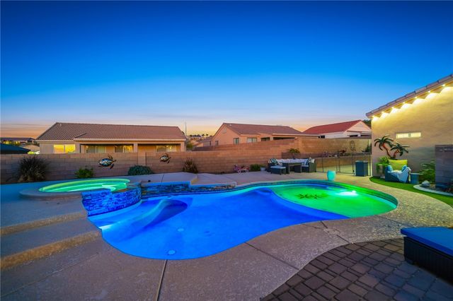1102 Bella Luna Drive, Bullhead City, AZ 86429