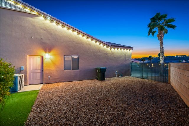 1102 Bella Luna Drive, Bullhead City, AZ 86429
