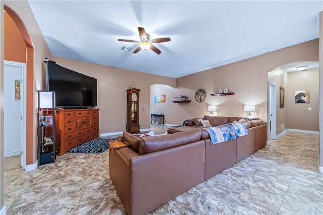 1102 Bella Luna Drive, Bullhead City, AZ 86429