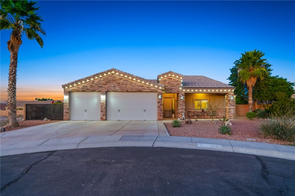 1102 Bella Luna Drive, Bullhead City, AZ 86429