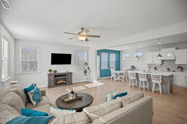 90 Rigsby Avenue, Four Oaks, NC 27524