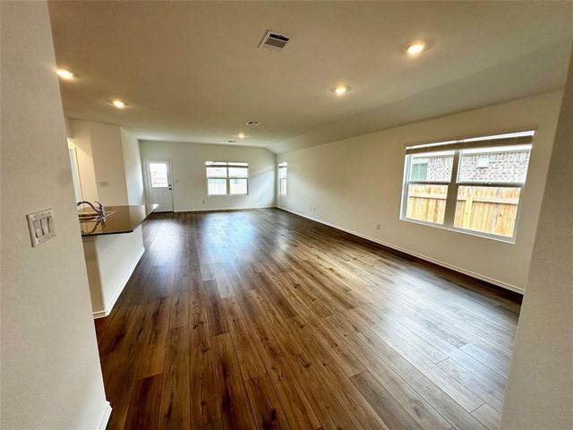 159 Mayacama LOOP, San Marcos, TX 78666
