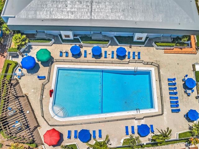 999 Brickell Bay Dr 303, Miami, FL 33131