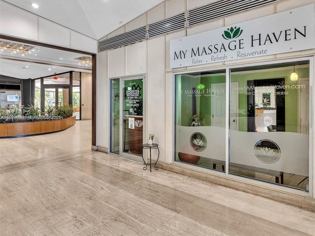 999 Brickell Bay Dr 303, Miami, FL 33131