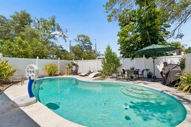 4601 16TH AVENUE N, St Petersburg, FL 33713