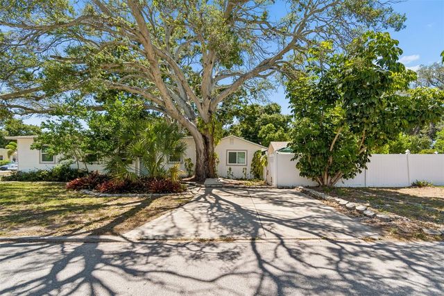 4601 16TH AVENUE N, St Petersburg, FL 33713