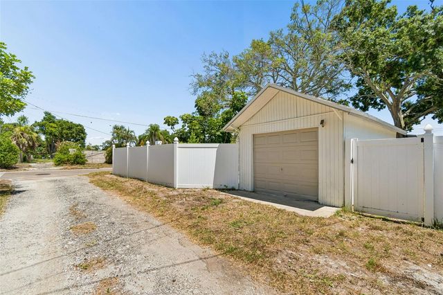 4601 16TH AVENUE N, St Petersburg, FL 33713
