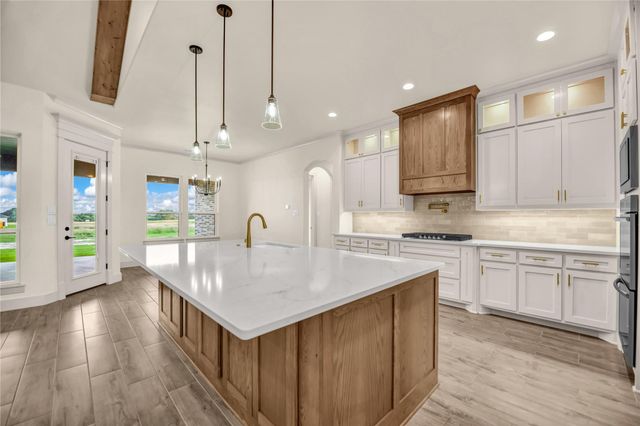 115 Turtle Back Ridge, Decatur, TX 76234