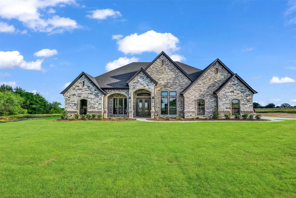 115 Turtle Back Ridge, Decatur, TX 76234