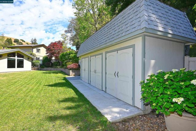 2810 Wright Ave, Pinole, CA 94564