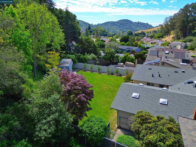 2810 Wright Ave, Pinole, CA 94564