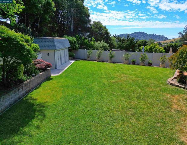 2810 Wright Ave, Pinole, CA 94564