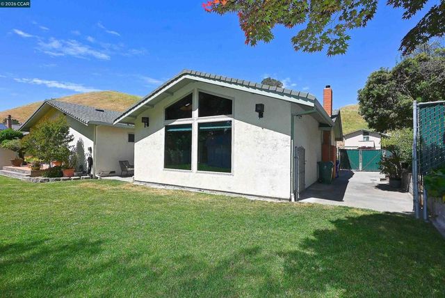 2810 Wright Ave, Pinole, CA 94564