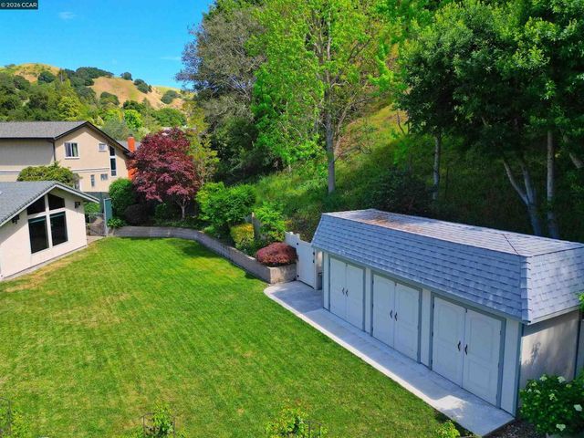 2810 Wright Ave, Pinole, CA 94564