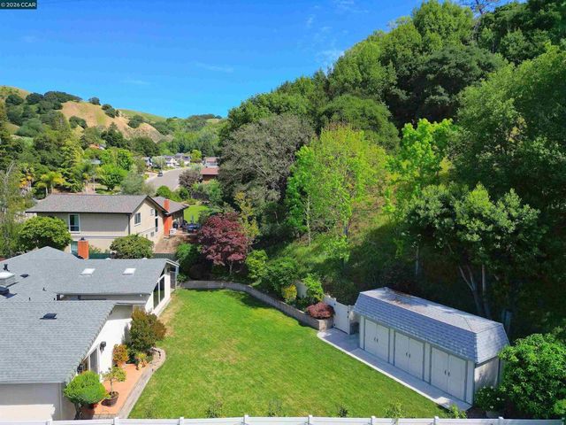 2810 Wright Ave, Pinole, CA 94564