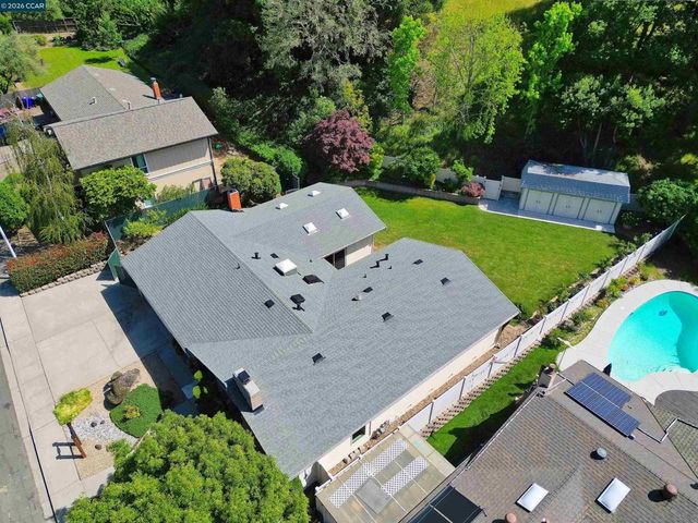 2810 Wright Ave, Pinole, CA 94564