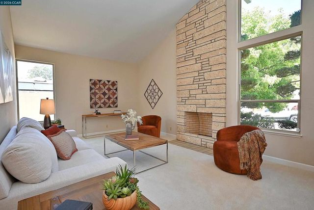 2810 Wright Ave, Pinole, CA 94564