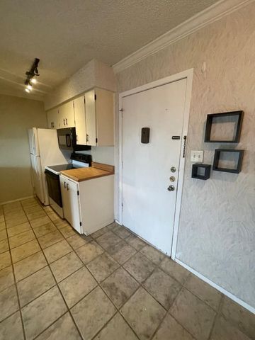 910 Duncan LN 44, Austin, TX 78705