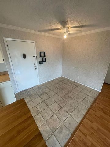 910 Duncan LN 44, Austin, TX 78705