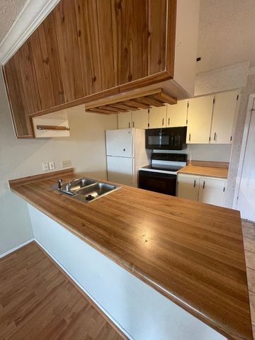 910 Duncan LN 44, Austin, TX 78705