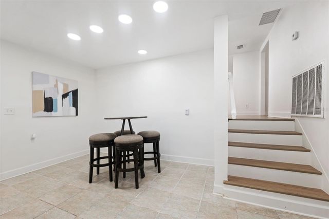 900 79TH STREET S, St Petersburg, FL 33707