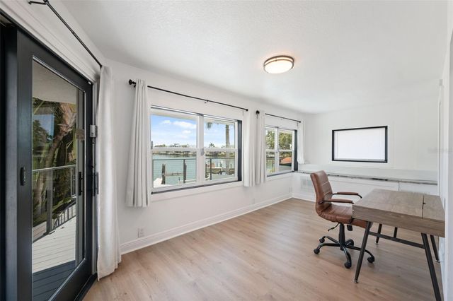 900 79TH STREET S, St Petersburg, FL 33707