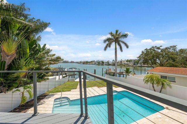 900 79TH STREET S, St Petersburg, FL 33707