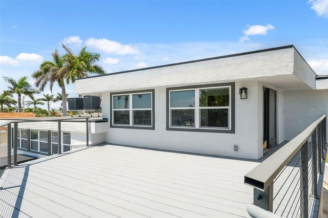 900 79TH STREET S, St Petersburg, FL 33707