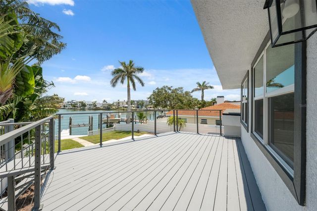 900 79TH STREET S, St Petersburg, FL 33707
