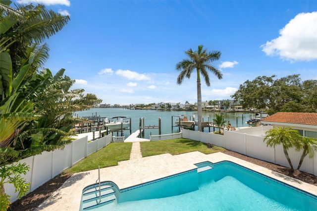 900 79TH STREET S, St Petersburg, FL 33707