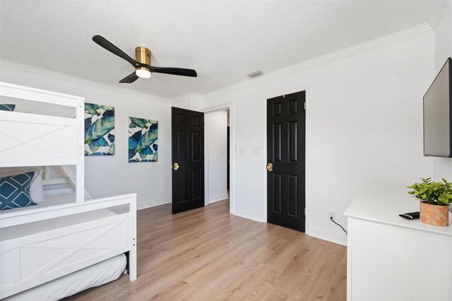 900 79TH STREET S, St Petersburg, FL 33707