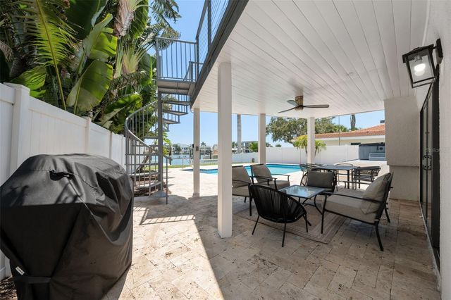 900 79TH STREET S, St Petersburg, FL 33707