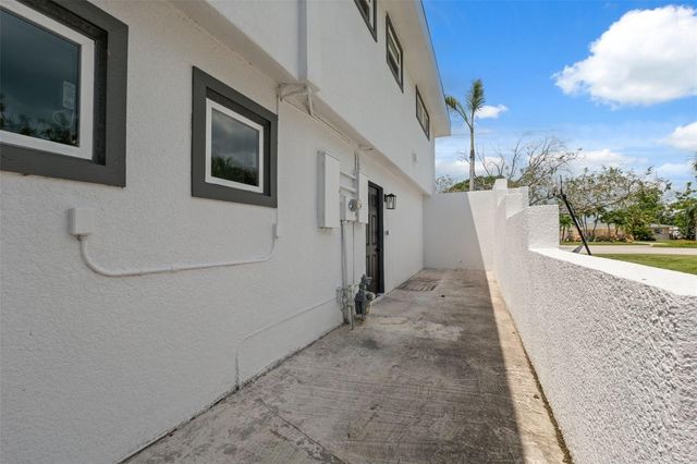 900 79TH STREET S, St Petersburg, FL 33707