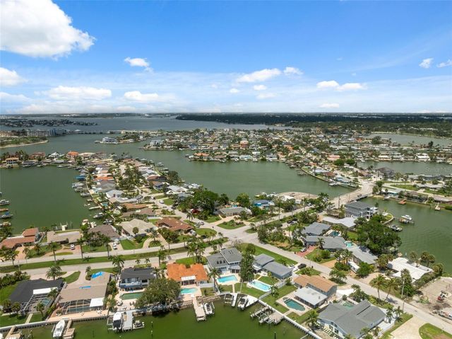 900 79TH STREET S, St Petersburg, FL 33707