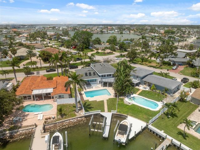 900 79TH STREET S, St Petersburg, FL 33707