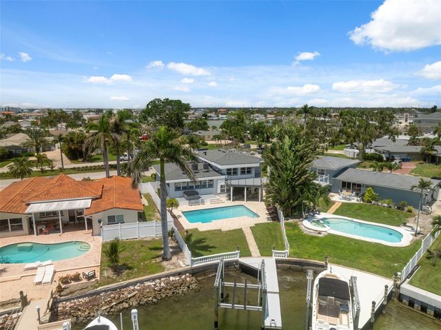 900 79TH STREET S, St Petersburg, FL 33707