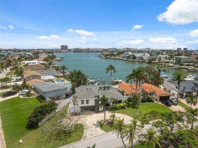 900 79TH STREET S, St Petersburg, FL 33707
