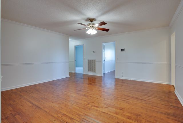 788 Dejarnette Ln, Murfreesboro, TN 37130