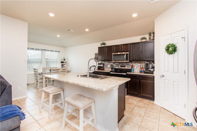 6008 Sally Ride Lane, Killeen, TX 76543