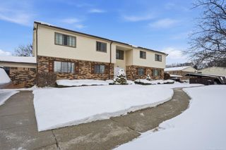 24100 Wildbrook Court, Southfield, MI 48034