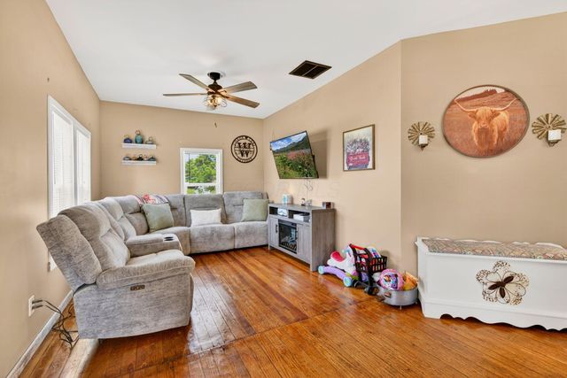 6718 Hitler Road 2, Circleville, OH 43113