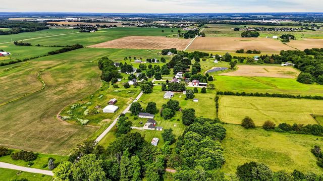 6718 Hitler Road 2, Circleville, OH 43113