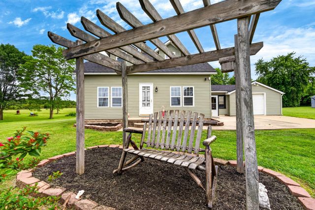 6718 Hitler Road 2, Circleville, OH 43113