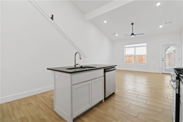 646,648,668,670,672, etc. Sun Meadows Loop, Centerton, AR 72719