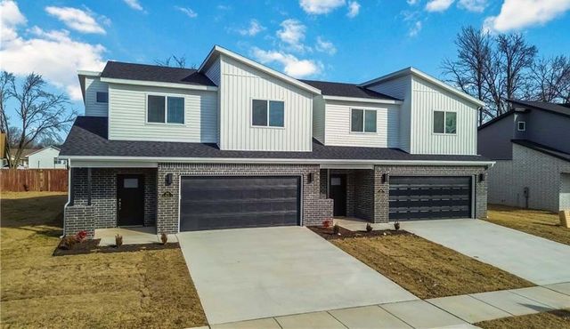 646,648,668,670,672, etc. Sun Meadows Loop, Centerton, AR 72719