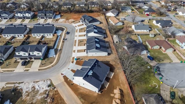 646,648,668,670,672, etc. Sun Meadows Loop, Centerton, AR 72719