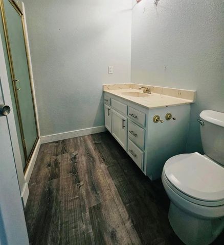 1450 Oak Nob Way, Sacramento, CA 95833