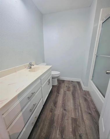 1450 Oak Nob Way, Sacramento, CA 95833